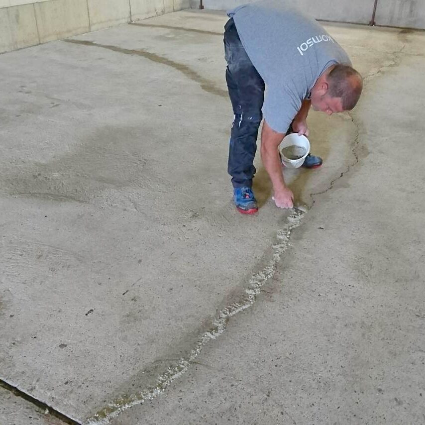 komsol controll innerseal plus Risse Beton alter strapazierter Beton Reparatur