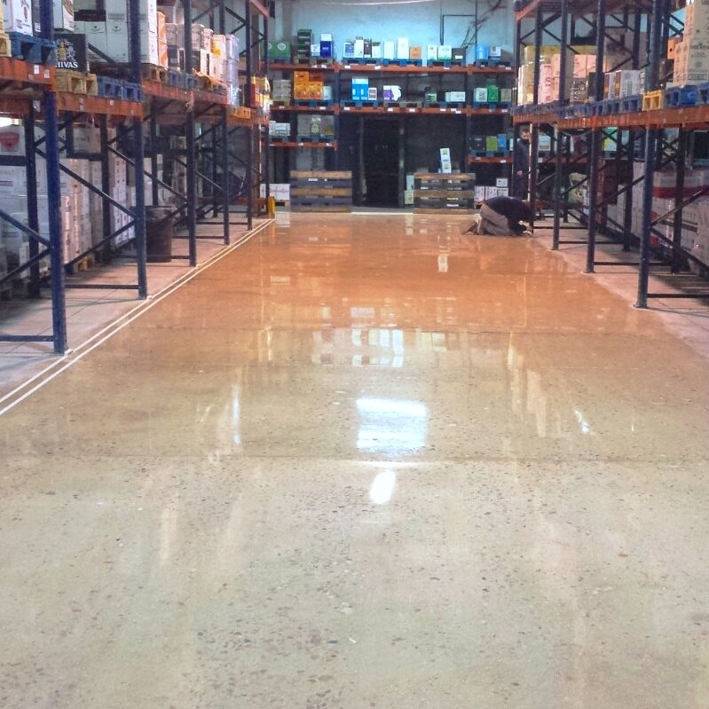 komsol Komsol®SEAL behandelt risse industrie boden versiegelt rutschfest grip halt haftung griffigkeit industrie