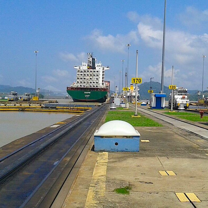 komsol Panamakanal Schleusen Kanaele Schleusenkammern Betonwaende Salzwasser Suesswasser Komsol®SEAL Schleusenwaende Kammer Komsol®SEAL AC Ksol Latinoamerica Kai