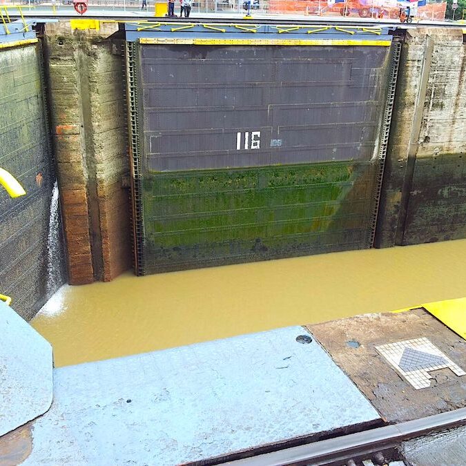 komsol Panamakanal Schleusen Kanaele Schleusenkammern Betonwaende Salzwasser Suesswasser Komsol®SEAL Schleusenwaende Kammer Komsol®SEAL