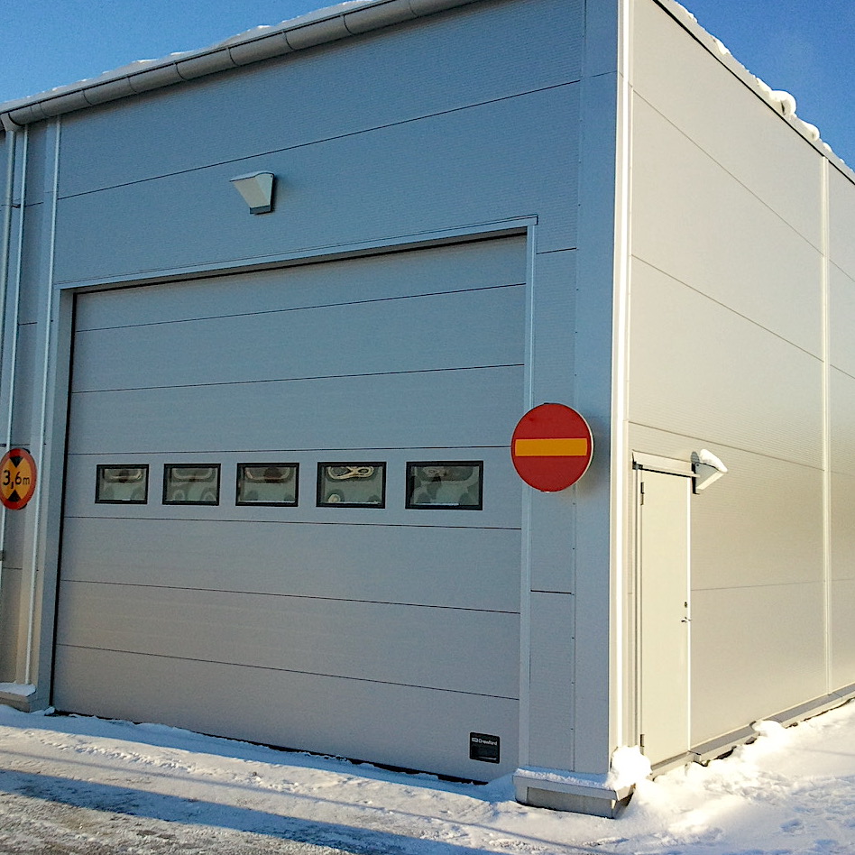 komsol-Komsol®SEAL-plus-Flughaefen-Flugzeuge-Rollwege-Parkposition-Rampe-Hallenboeden-Hangar-Enteisung-Betonplatten-Rolltor